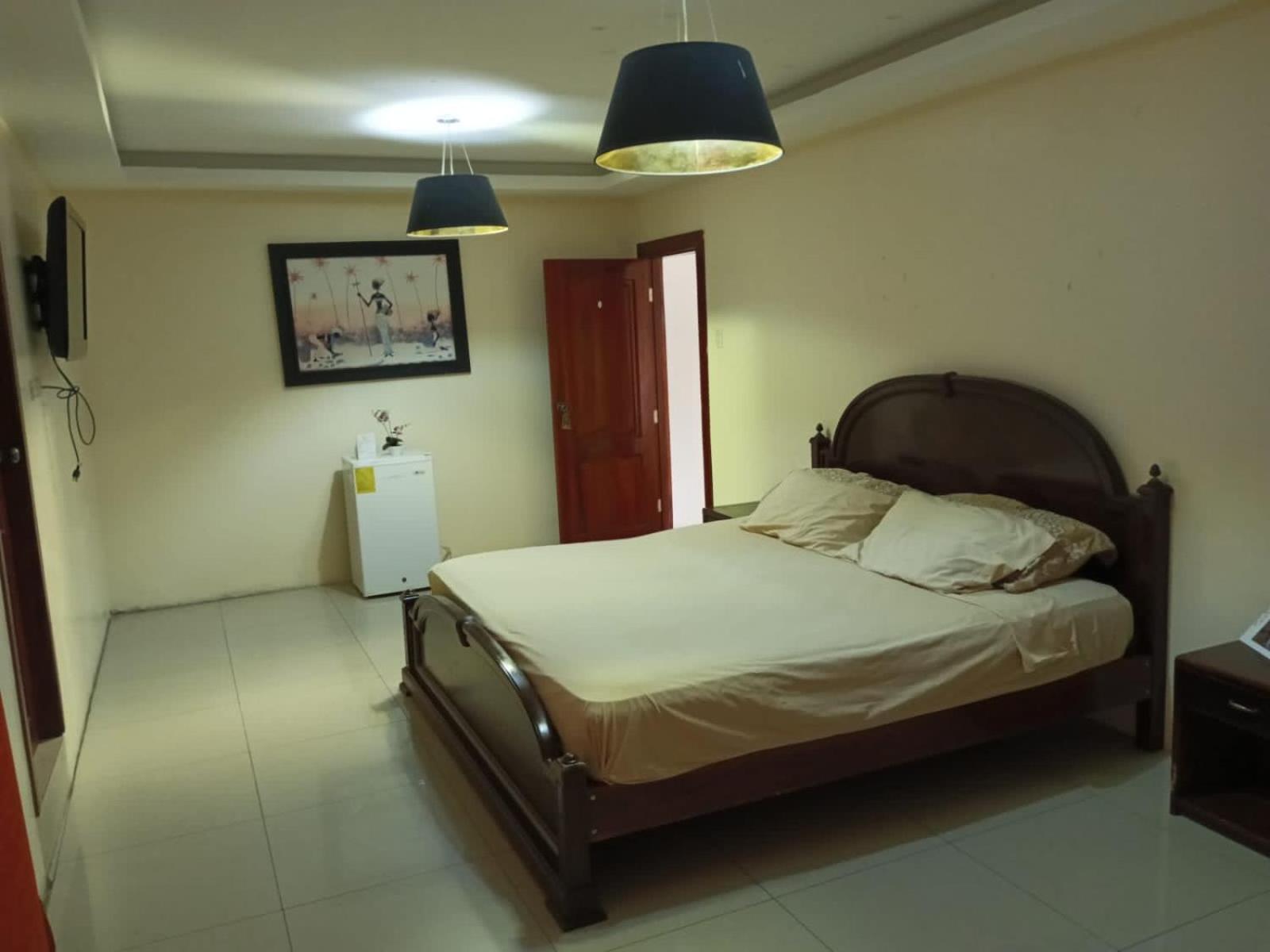Отель Hostal Las Velas Манта Экстерьер фото
