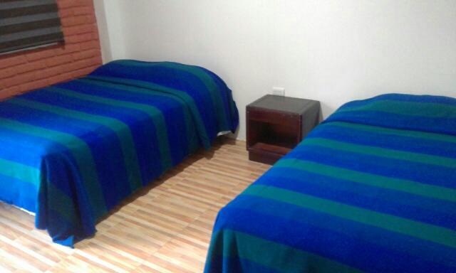 Отель Hostal Las Velas Манта Экстерьер фото