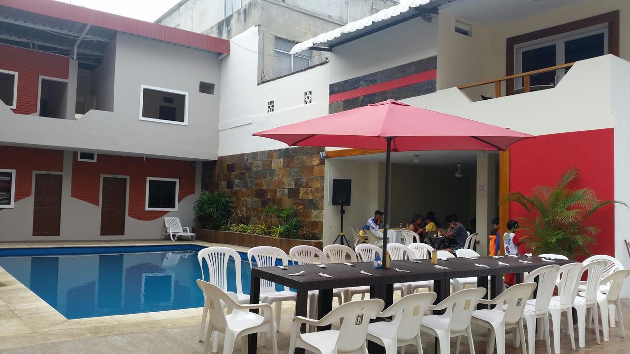 Отель Hostal Las Velas Манта Экстерьер фото