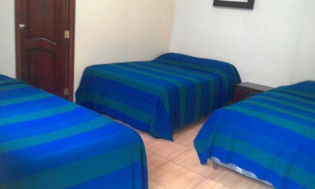 Отель Hostal Las Velas Манта Экстерьер фото