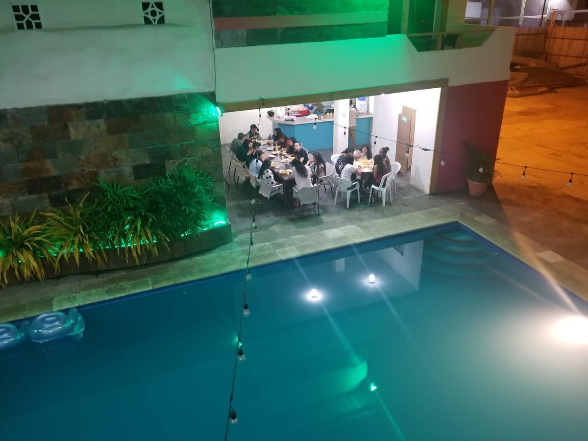 Отель Hostal Las Velas Манта Экстерьер фото